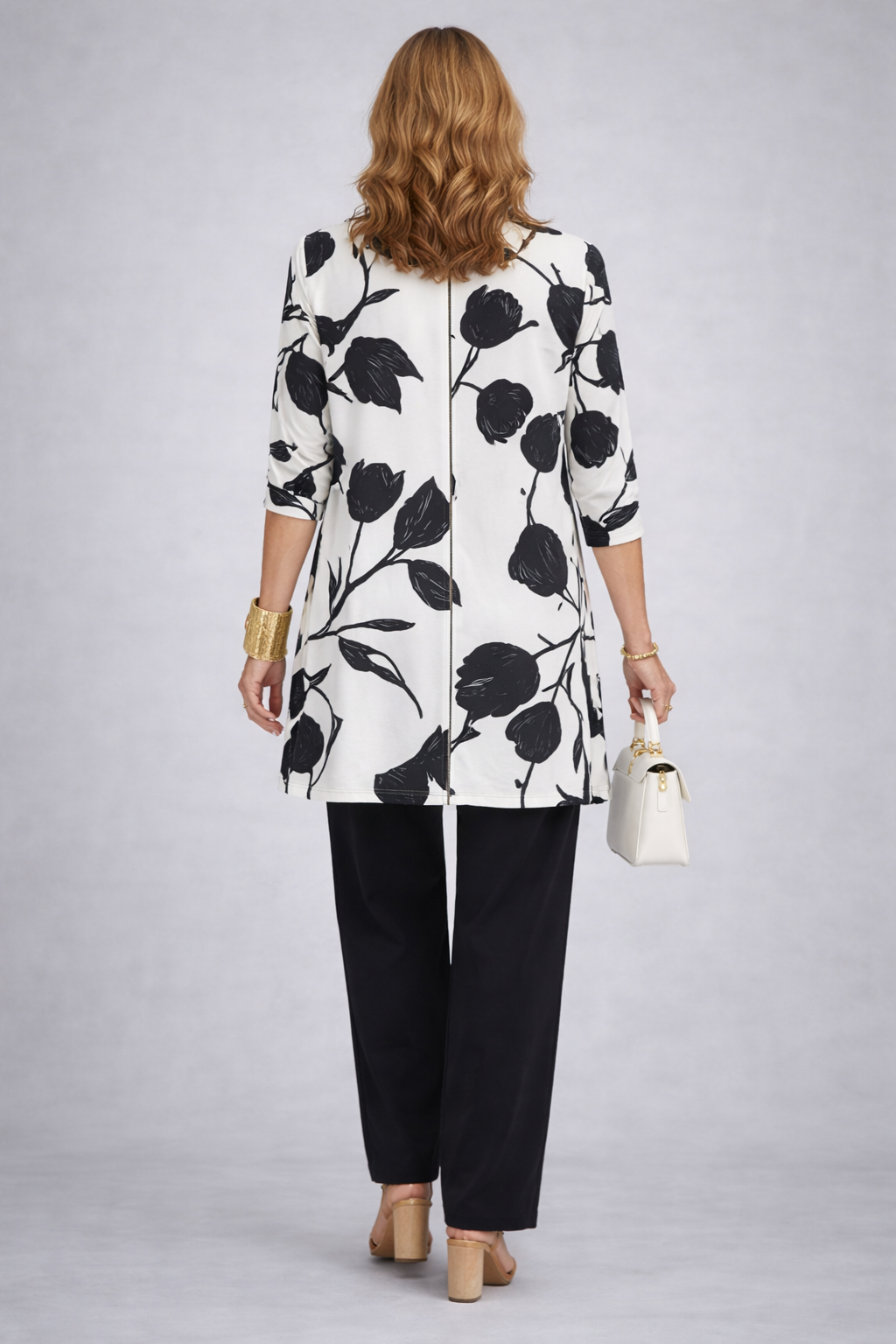 Mónica | Traje de invitada de tres piezas en negro y blanco