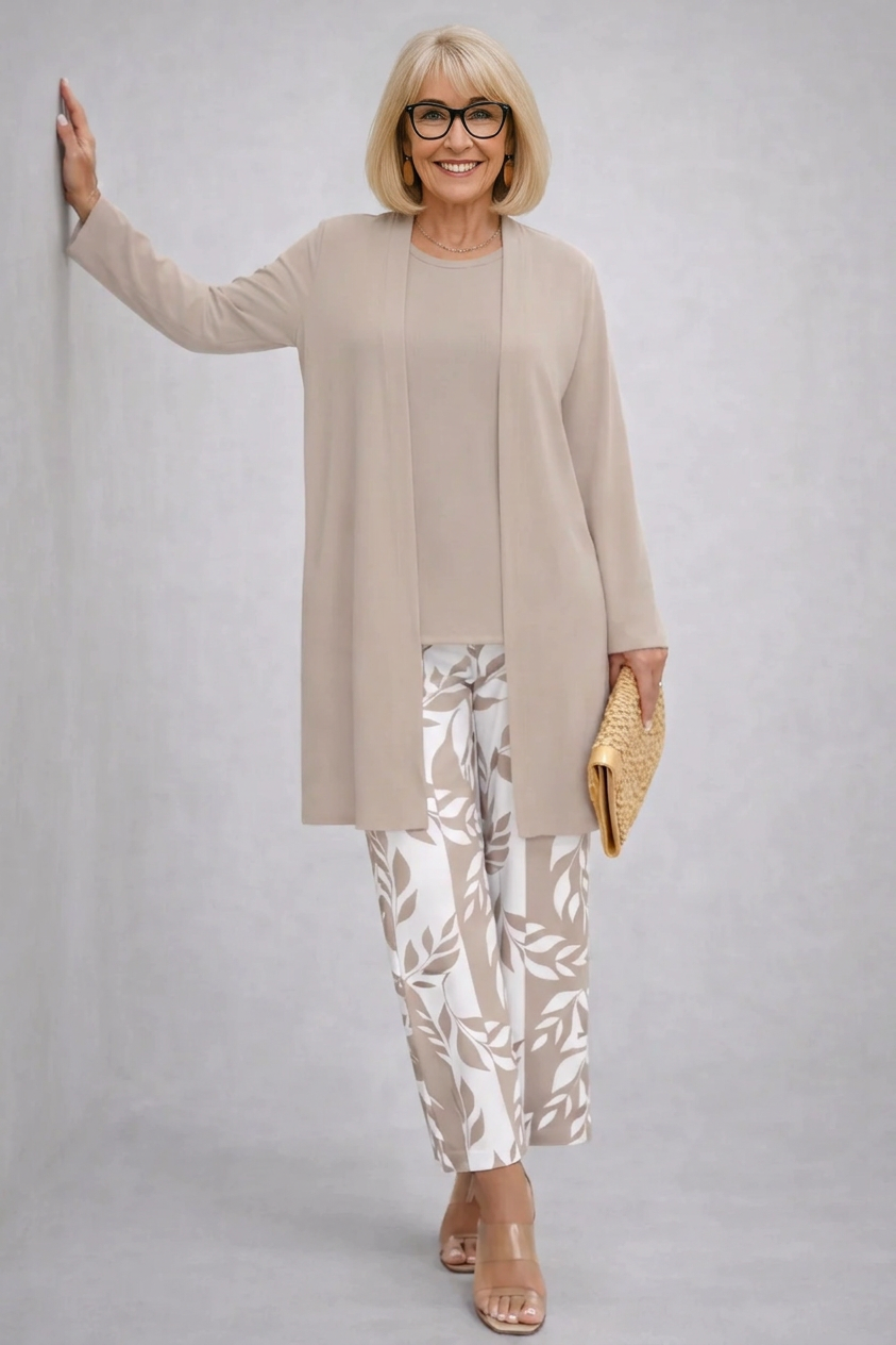 Belén | Traje de invitada de tres piezas en crema