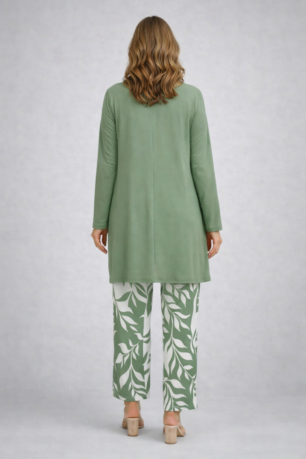 Aurelia | Traje de invitada de tres piezas en verde