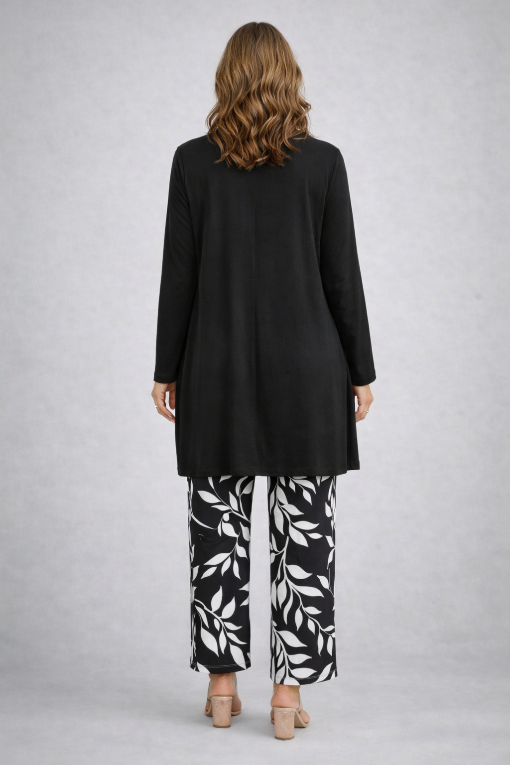 Yolanda | Traje de invitada de tres piezas en blanco y negro